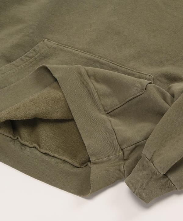 French Terry vs Fleece for Streetwear: Which Hoodie Fabric Is Better?