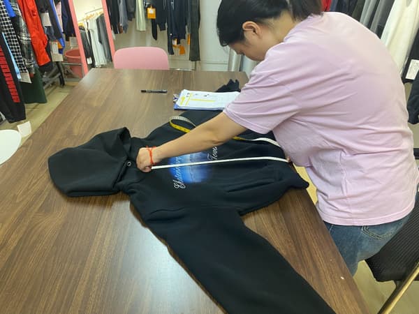 How to Leverage Tech Packs to Dominate Your Streetwear Manufacturing Process