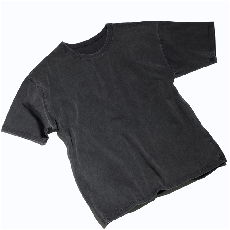 Heavyweight oversized t shirt manufacturing for premium Canadian streetwear brands