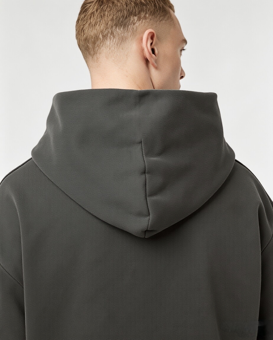 Premium Streetwear Hoodie Guide: Hood Shape, Cuffs & Oversized Fit